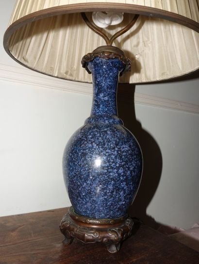 Pied de lampe en porcelaine granité bleu,...