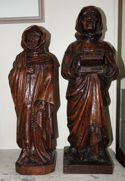 null Deux statues en chêne sculpté inspirées des « pleurants du tombeau des ducs...