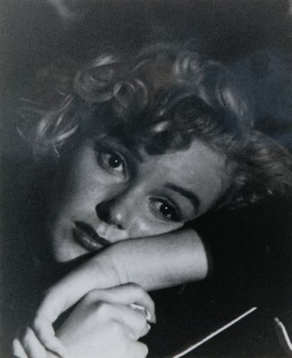 André de Dienes (1913-1985) Marilyn Monroe, 1953. Sadness. Tirage argentique d'époque....