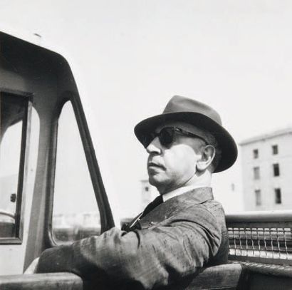  Arthur Rubinstein, c. 1950-1960. Huit tirages argentiques d'époque et postérieurs...
