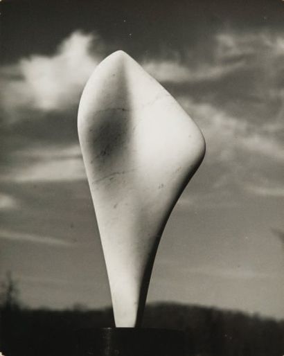 Hans Namuth (1915-1990) Sculpture. c. 1960. Tirage argentique d'époque. Tampon Hans...