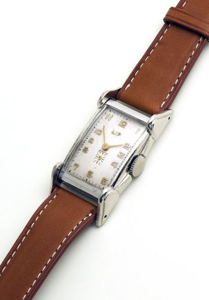 null LIP (T 18 Carrosse), vers 1950. 1 watch
Rare montre T 18 de forme dit Carosse...