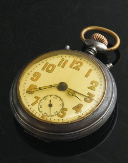 JUNGHANS (Gousset Réveil) vers 1940 Originale montre de poche à fonction réveil à...