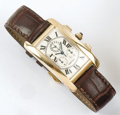 CARTIER Tank américaine. Montre de poignet chrono en or jaune, cadran blanc à trois...