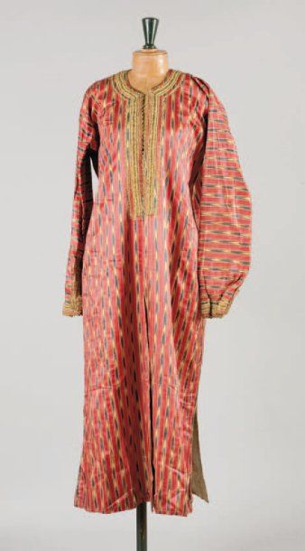 null Vêtement de femme en soie de Gaziantep, Empire Ottoman Travail de tailleur....