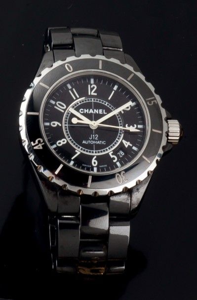 null CHANEL - n° S.B. 02971 Montre «J12» en céramique et cadran noir 39mm ,dateur...