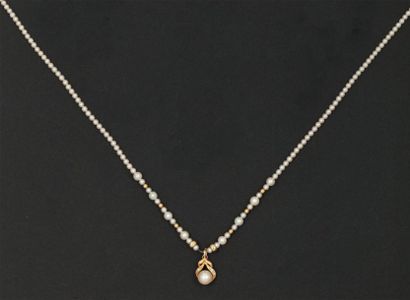 null Collier de perles de culture japonaises Akoïa alternées de perles et viroles...