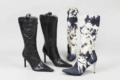 null CELINE, Roberto CAVALLI

Lot de deux paires de bottes à bout pointu, l'une en...