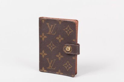 null Louis VUITTON Année 2000

Etui en toile monogram, nous y joignons son stylo...