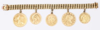 null Bracelet en or jaune 14K à maille russe orné de cinq pièces américaines en or...