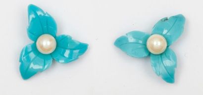 null Paire de boucles d’oreilles « Fleur » en turquoise sculptée ornée de perles...