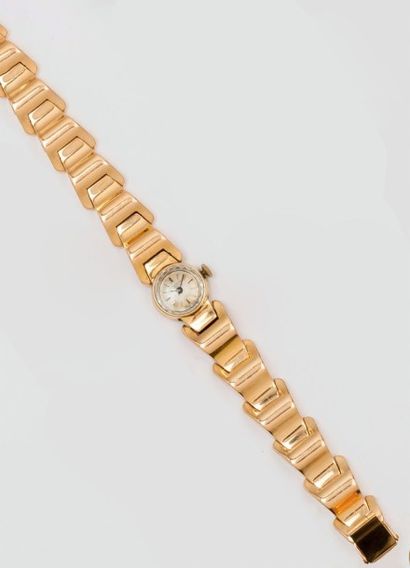 null FAURE-LEBA - Bracelet montre en or jaune. Cadran blanc, index bâtons. Mouvement...