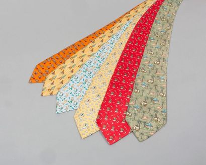 null HERMÈS Paris made in France

Lot de six cravates en soie imprimée diverses....