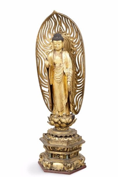 null Grand sujet en bois laqué doré, représentant le Bouddha Amida debout, sur un...