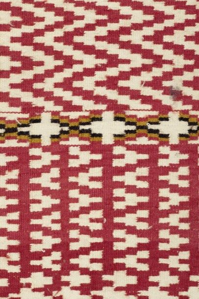 null Tissage de Kabylie, Algérie An antique Kabyle fine weaving in wool, Algeria...