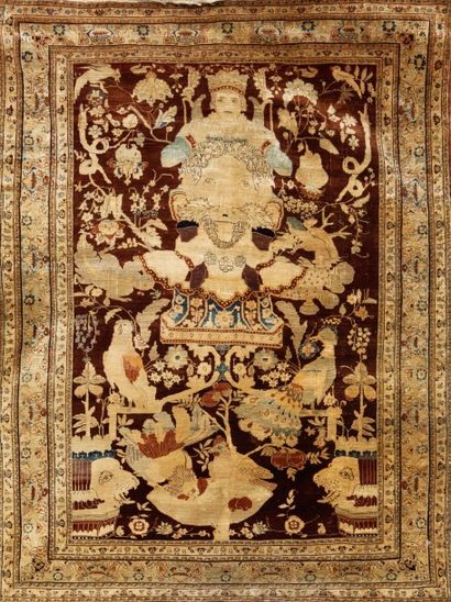 null Tapis Tabriz en soie, Iran A rare early 20th century silk Tabriz rug figuring...