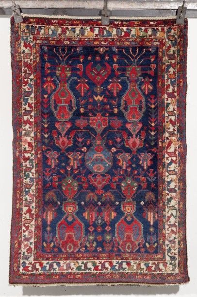 null Tapis du Nord Ouest de l’Iran, Iran A late 19th century North West Persian rug...