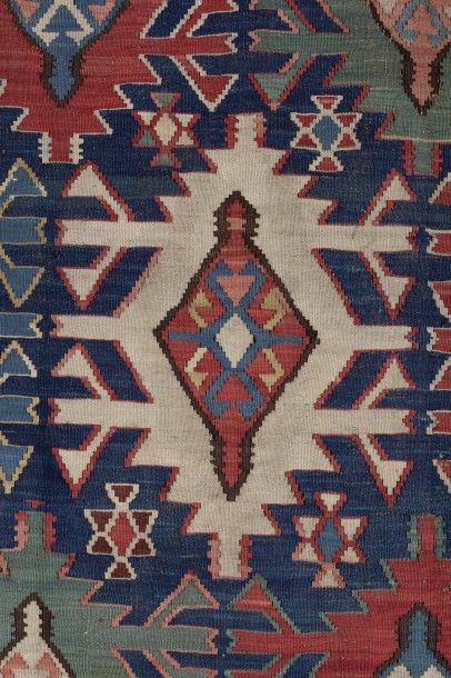 null Kilim Kouba, Caucase

A mid 19th century Kuba kilim, The Caucasus 



Décor...