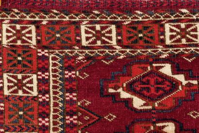null Tapis Juval Tekke, Asie centrale An antique Tekke chuval rug Saccoche ou juval,...