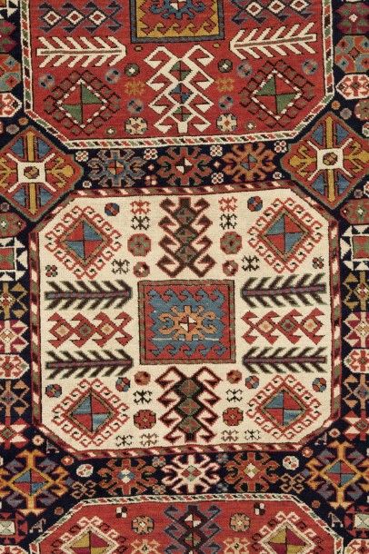null Tapis Chajli, Caucase

A mid 19h century Chajli rug



Décor de quatre grands...