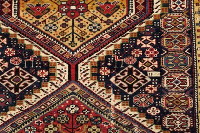 null Tapis Karagashli, Caucase

A mid 19h century Karagashli rug (9ft. 6in., 4ft....