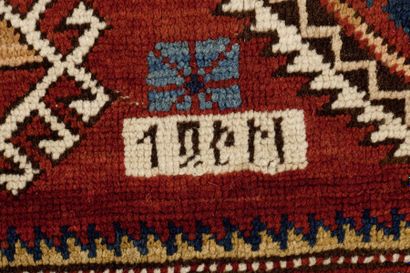 null Tapis du Sud du Caucase An early 20th century South Caucasian rug Décor composé...