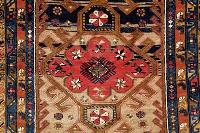 null Tapis Chirvan, Sud du Caucase An early 20th century Shirvan, South Caucasian...