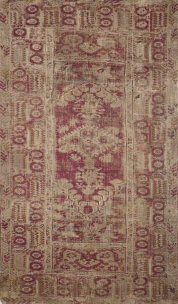 null Tapis Ghiordhes, Empire ottoman An antique Elmale Ghiordhes, Ottoman Empire...