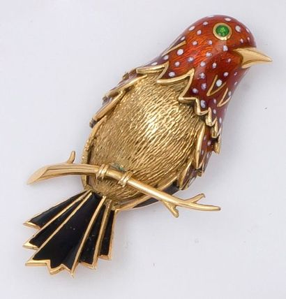 null Broche « Oiseau » en or jaune émaillé rouge. P. 10,7g.