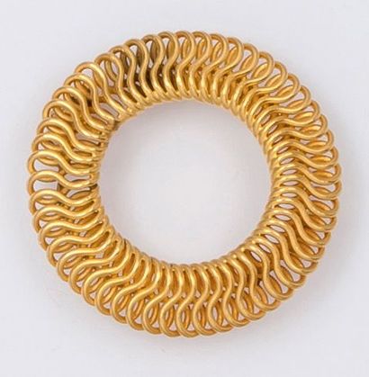 null Broche « ronde » en or jaune. P. 4,8g.