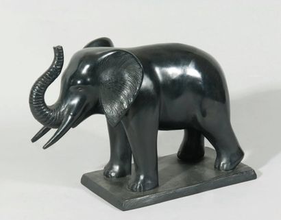David MESLY (1918-2004) Eléphant «Simba» Bronze à patine noire signé et numéroté...
