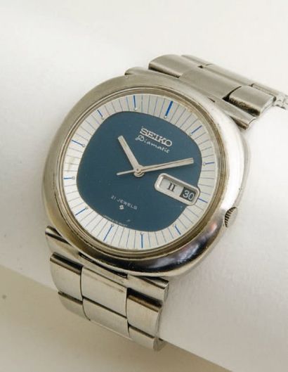 SEIKO (Diamatic), vers 1970 Montre de forme coussin à grande ouverture en acier brossé...