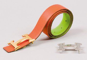 HERMÈS Paris made in France Ceinture réversible en cuir orange et cuir vert pistache,...