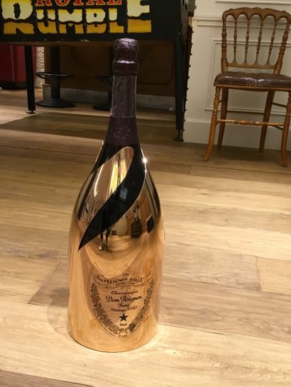 null Dom Pérignon, Rosé, Vintage 2000. Mathusalem.
Bouteille ornementée d'un support...