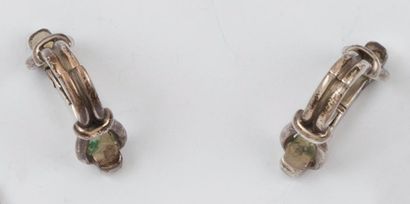 HERMES Paire de boutons de manchettes «Etriers» en argent.
Signés Hermes. P. 10,4g....