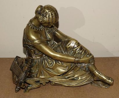 null James PRADIER (1790-1852)

Sapho assise

Epreuve en bronze à patine dorée. Fonte...