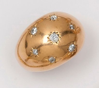 null Bague « Boule » en or jaune ornée de diamants taillés en brillant en serti étoilé....