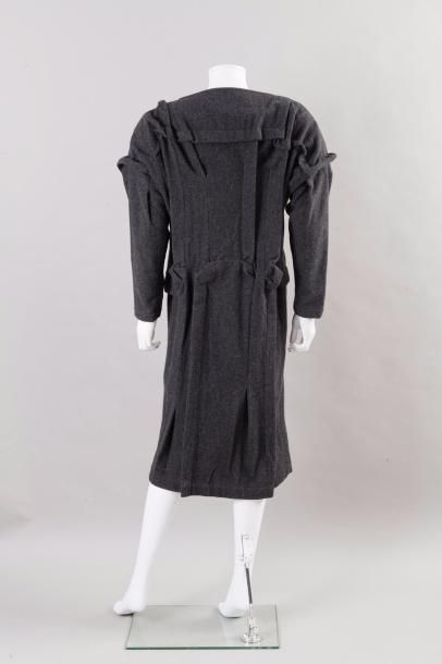  Comme des GARCONS Collection Automne/Hiver 1983-1984 
Pièce de défilé 
Robe en flanelle...