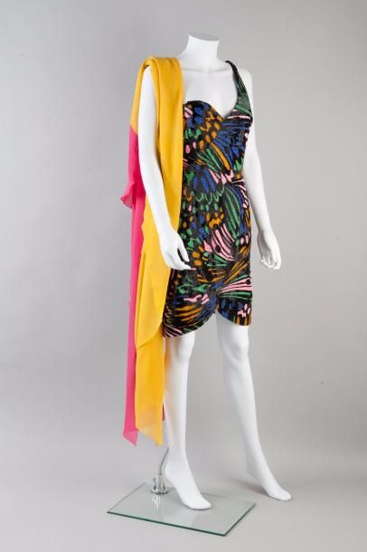 null Mila SCHÖN circa 1985

Robe de cocktail en ottoman imprimé à motifs abstraits...