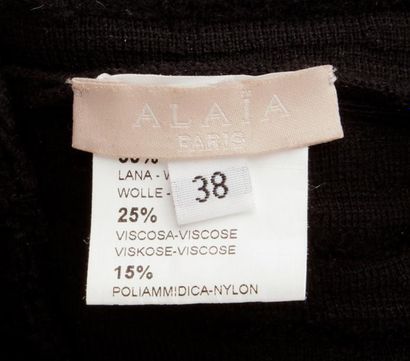 null ALAÏA couture circa 2012 / 2013

Jupe longue en lainage noire à godets à effet...