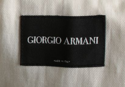 null Giorgio ARMANI circa 2000/2005

Ensemble en lin blanc composé d'une veste d'inspiration...