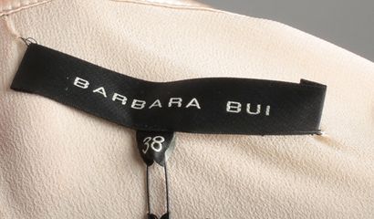 null Barbara BUI circa 

Robe de cocktail en crêpe de soie sable brodé de perles...