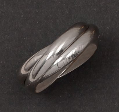 CARTIER «Trinity» - Alliance trois anneaux en or gris
Signé Cartier
Tour de doigt:...