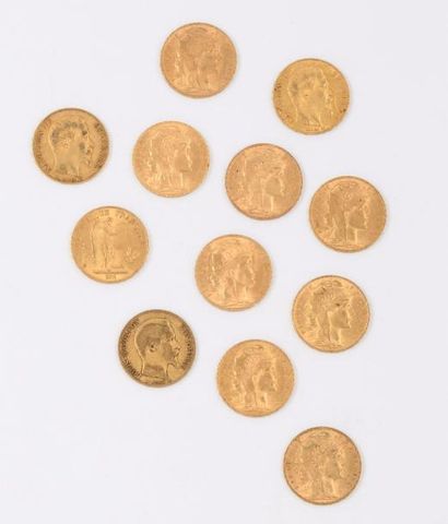 Lot de 12 pièces de 20 Francs Français P. 78...