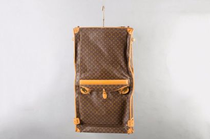 Louis VUITTON Licence Américaine French of California Porte-habits trois cintres...