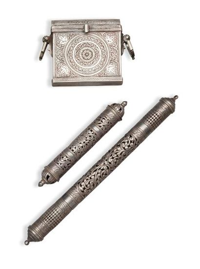 null Trois boites talismaniques ou à Coran en argent, Maroc fin XIXe - deb. XXe siècle....