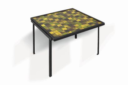 null Travail 50 Table basse de forme carrée, plateau en céramique, piètement en métal...