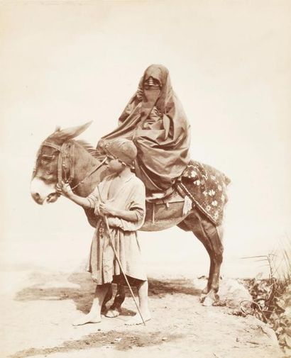 null Otto Schoefft (et Carlo Naya)	

Égypte, 1876.	

Le Caire Pittoresque.	

Femme...