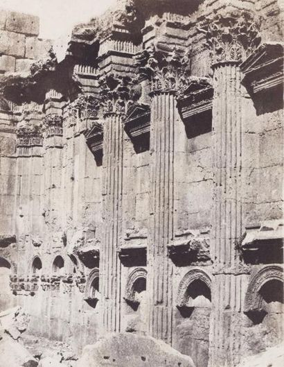 null Maxime Du Camp (1822-1894)	

Syrie, c. 1850.	

Temple de Jupiter à Baalbek....