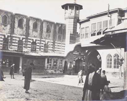 null Photographe non identifié	

Syrie. Judée-Samarie, 1906.	

Damas. Grande Mosquée...